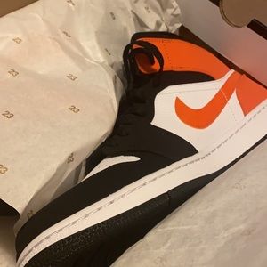 Meet your Posher, Adam